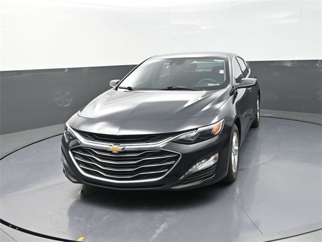 2023 Chevrolet Malibu 1LT photo 2