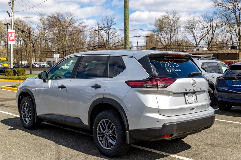 2025 Nissan Rogue S photo 7
