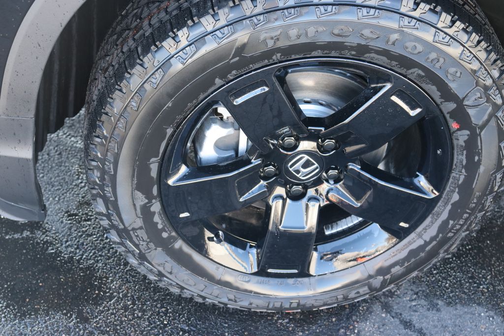 2025 Honda Ridgeline Black Edition photo 10