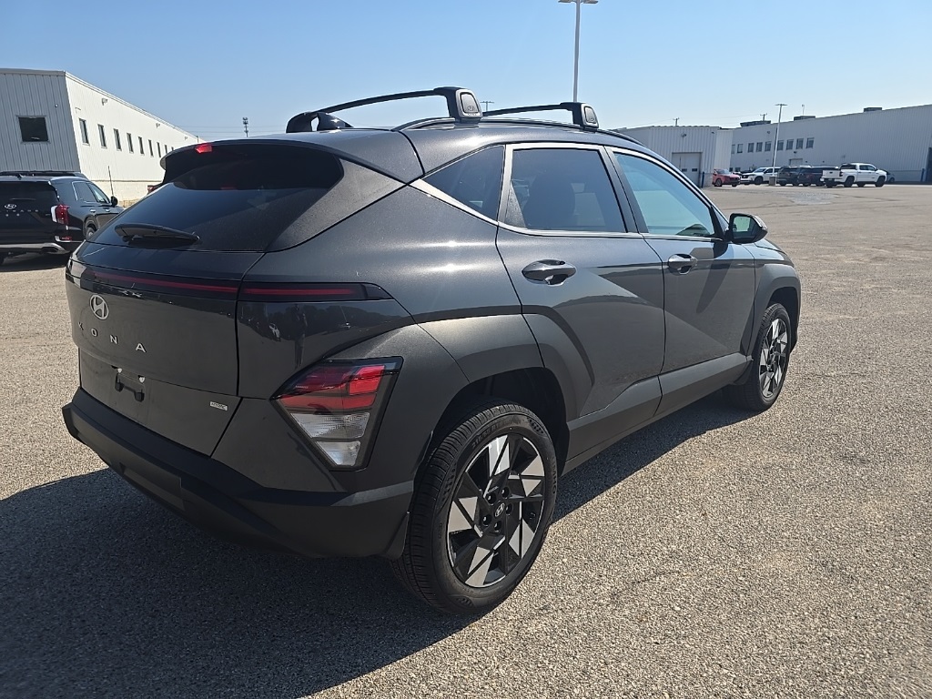 2025 Hyundai Kona SEL photo 3