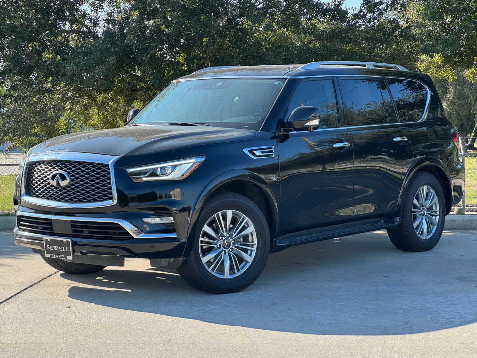 2019 INFINITI QX80 Base's photo