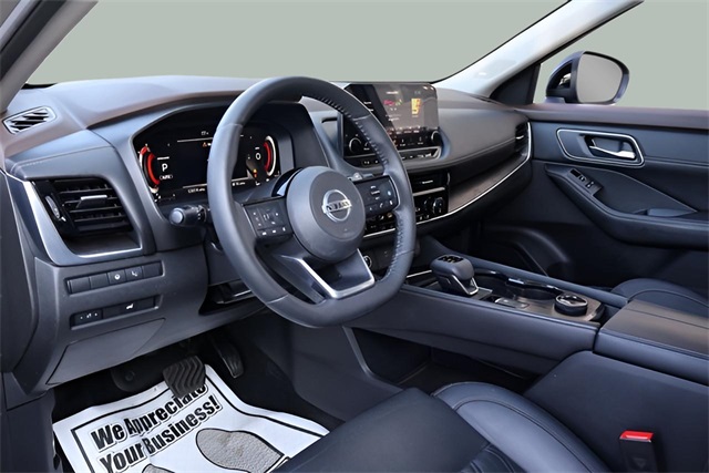 2021 Nissan Rogue Platinum photo 5