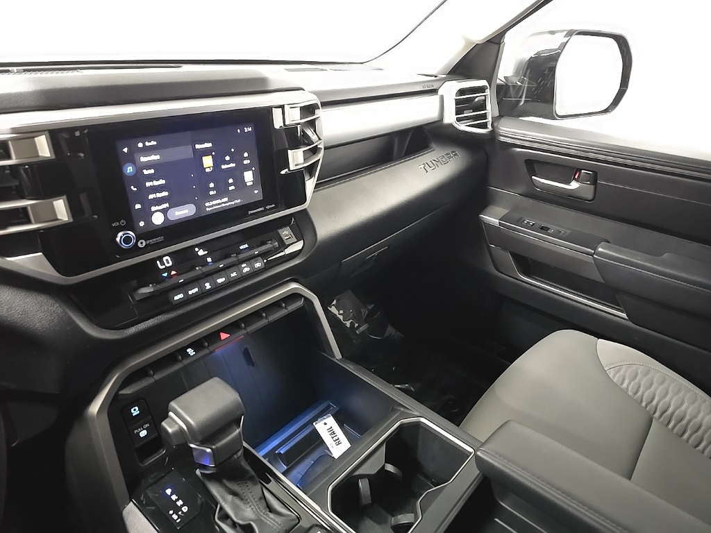 2022 Toyota Tundra SR5 photo 24