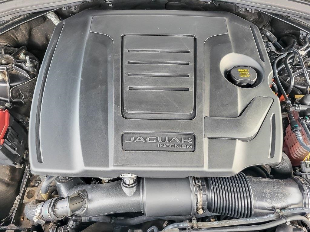 2022 JAGUAR F-PACE - Image 22