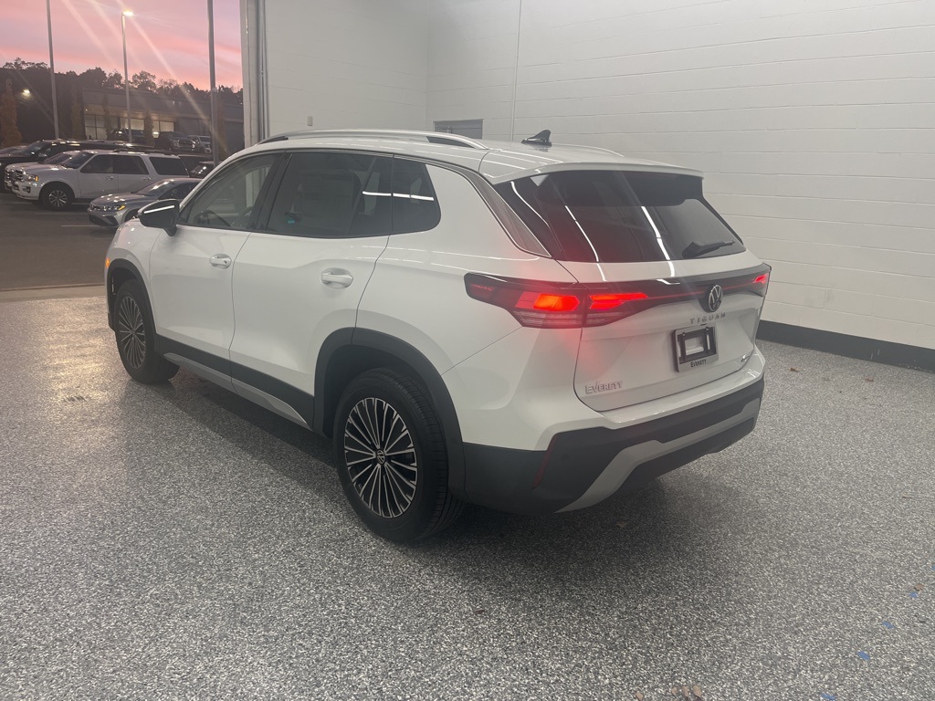 2026 Volkswagen Tiguan S photo 2