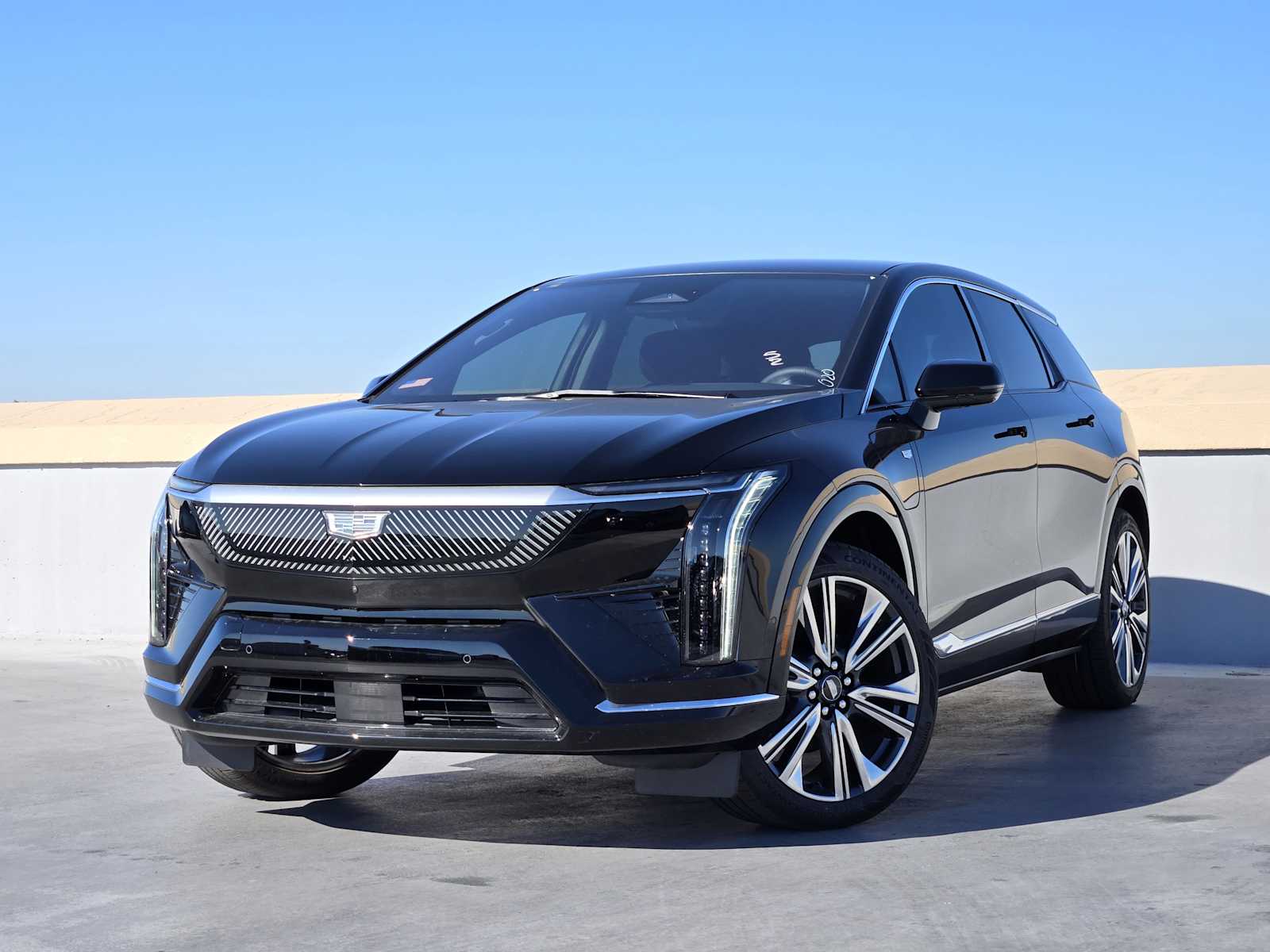 2025 Cadillac OPTIQ Luxury 2's photo