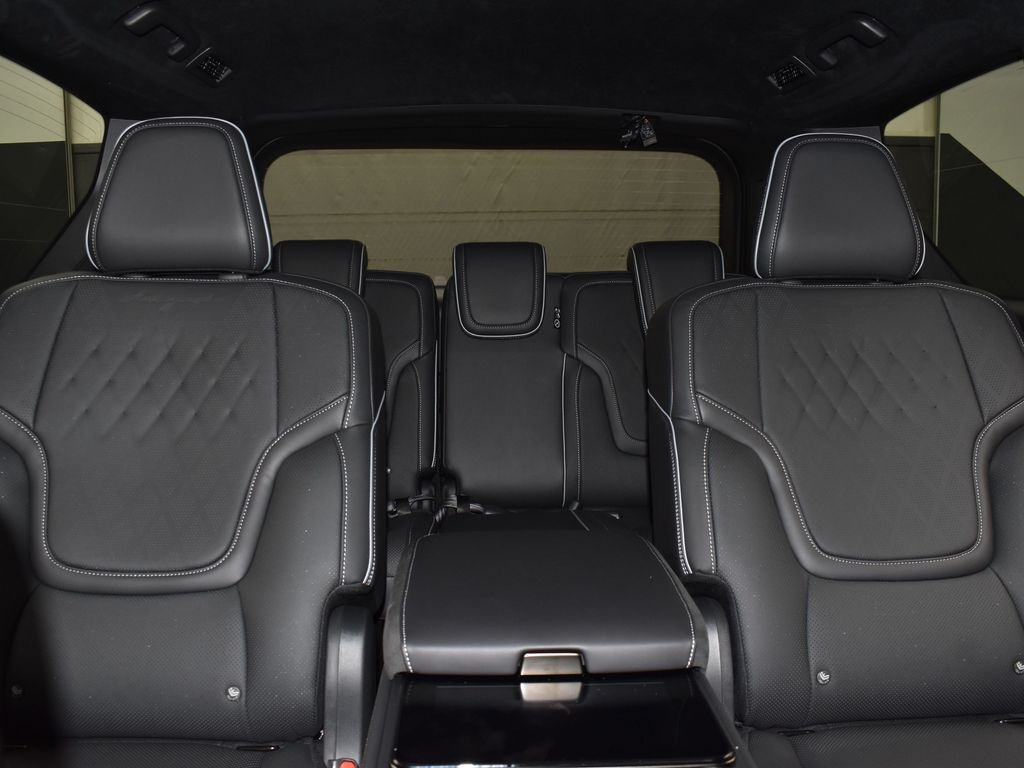 2026 Infiniti QX80 photo 23