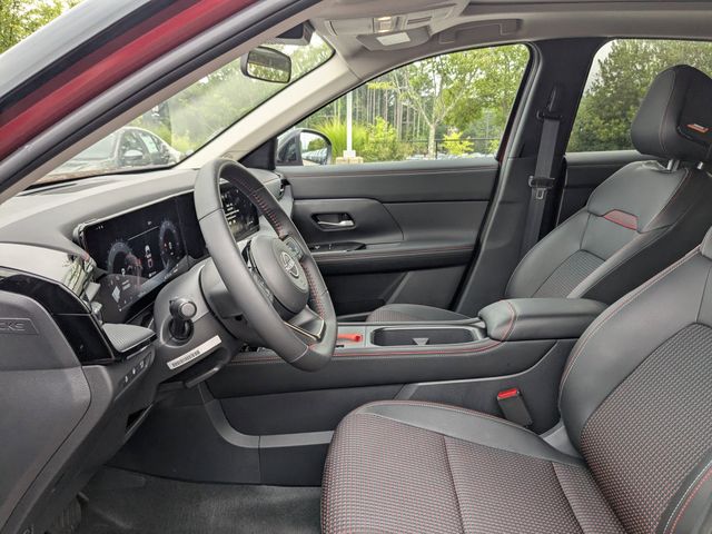 2025 Nissan Kicks SR photo 16