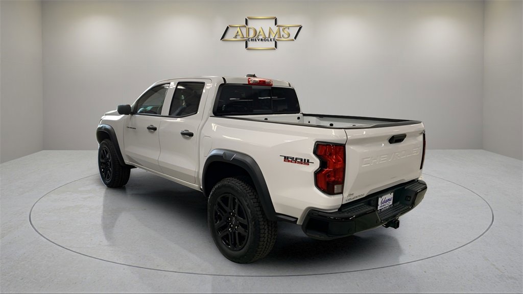 2025 Chevrolet Colorado Trail Boss photo 3