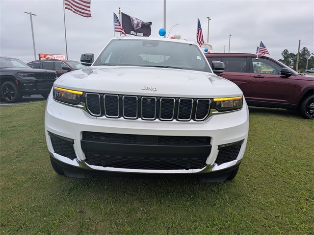 2025 Jeep Grand Cherokee Limited photo 6