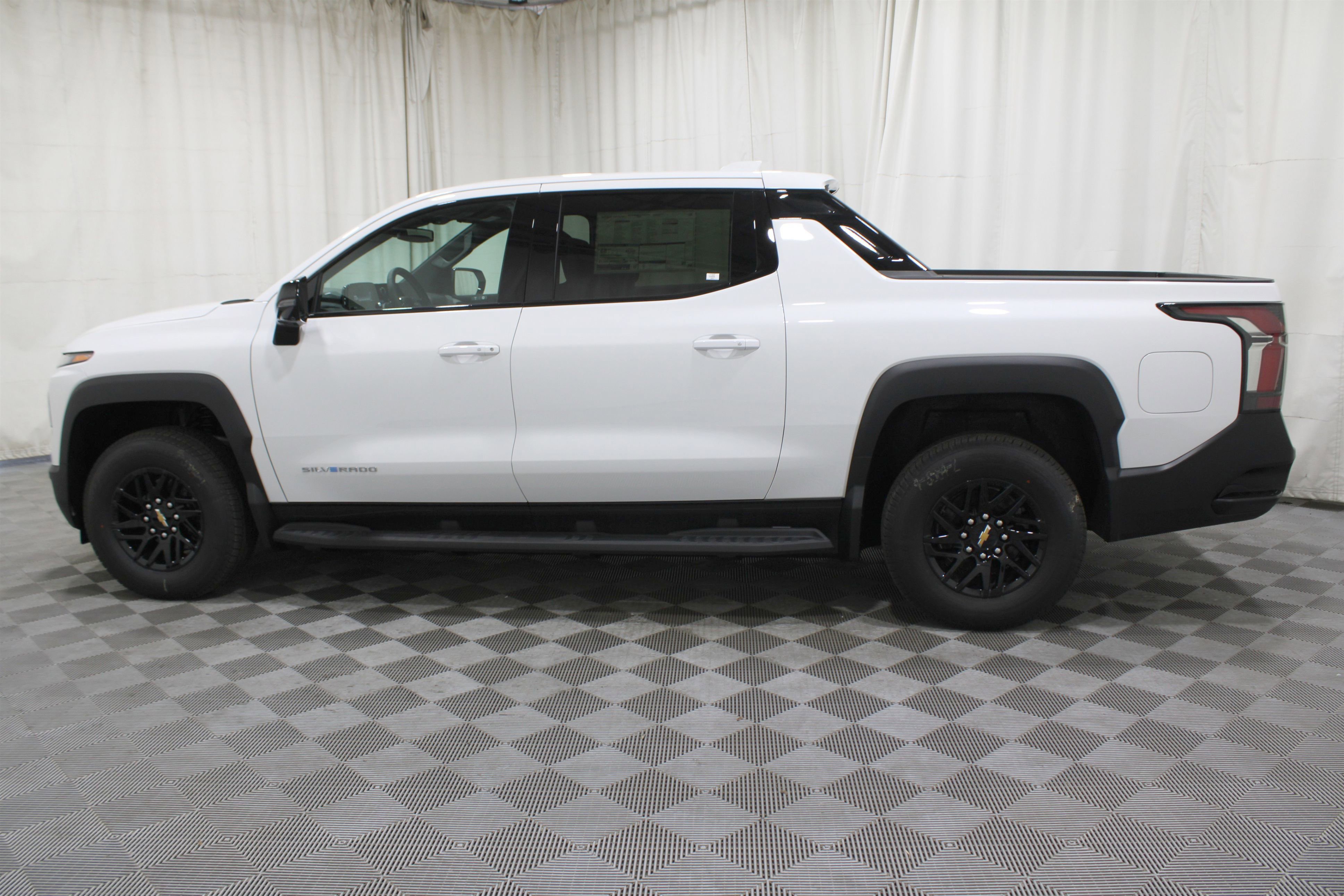 2025 Chevrolet Silverado EV LT photo 22