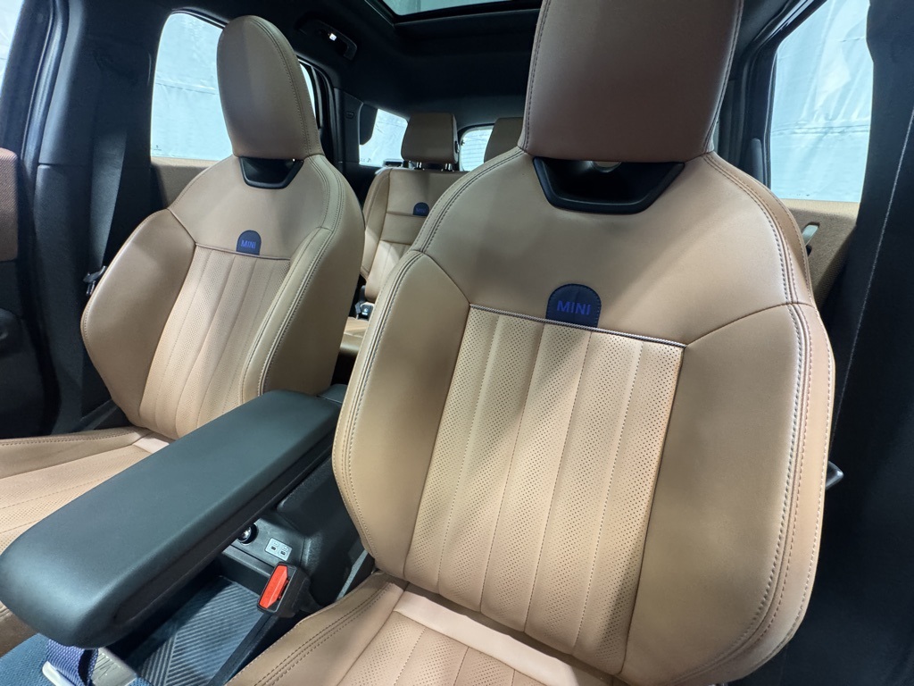 2025 Mini Cooper ALL4 Signature photo 19
