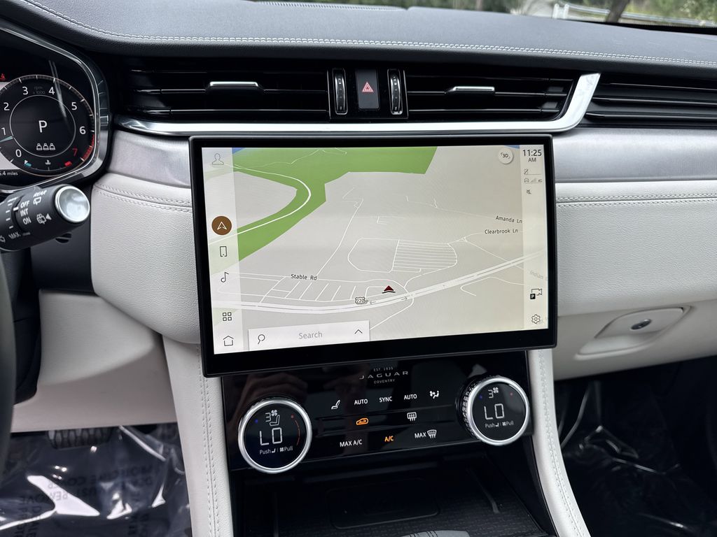 2024 Jaguar F-PACE P250 R-Dynamic S photo 23
