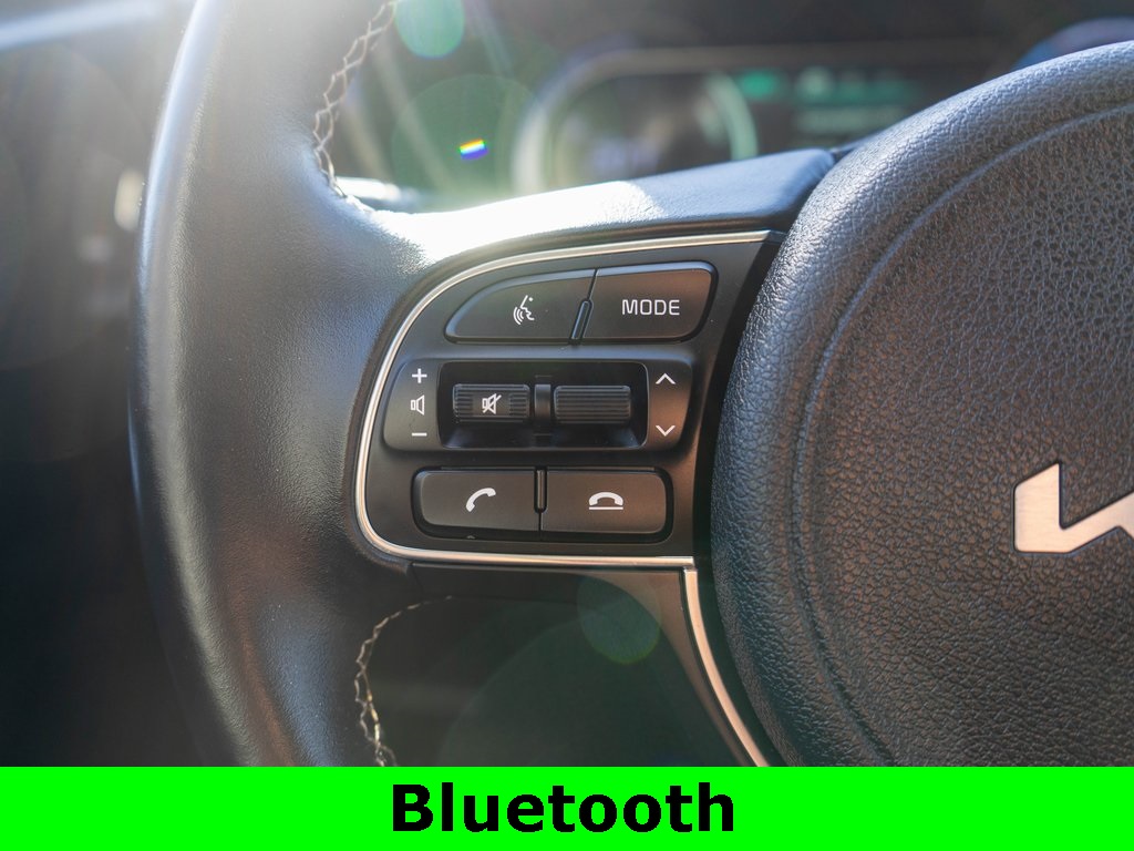 2022 Kia Niro EV EX photo 18
