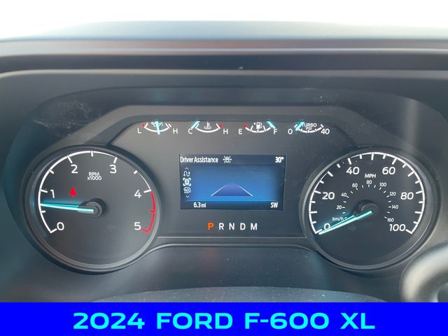 2024 Ford F-600 photo 2