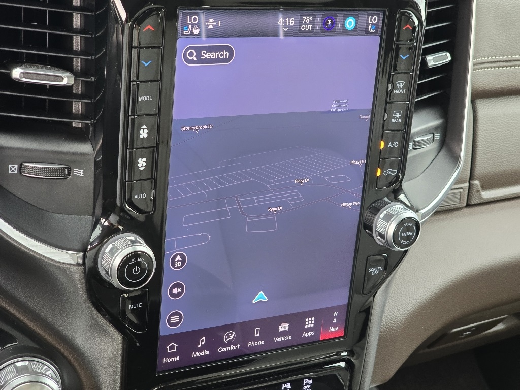 2025 Ram 1500 Laramie photo 4