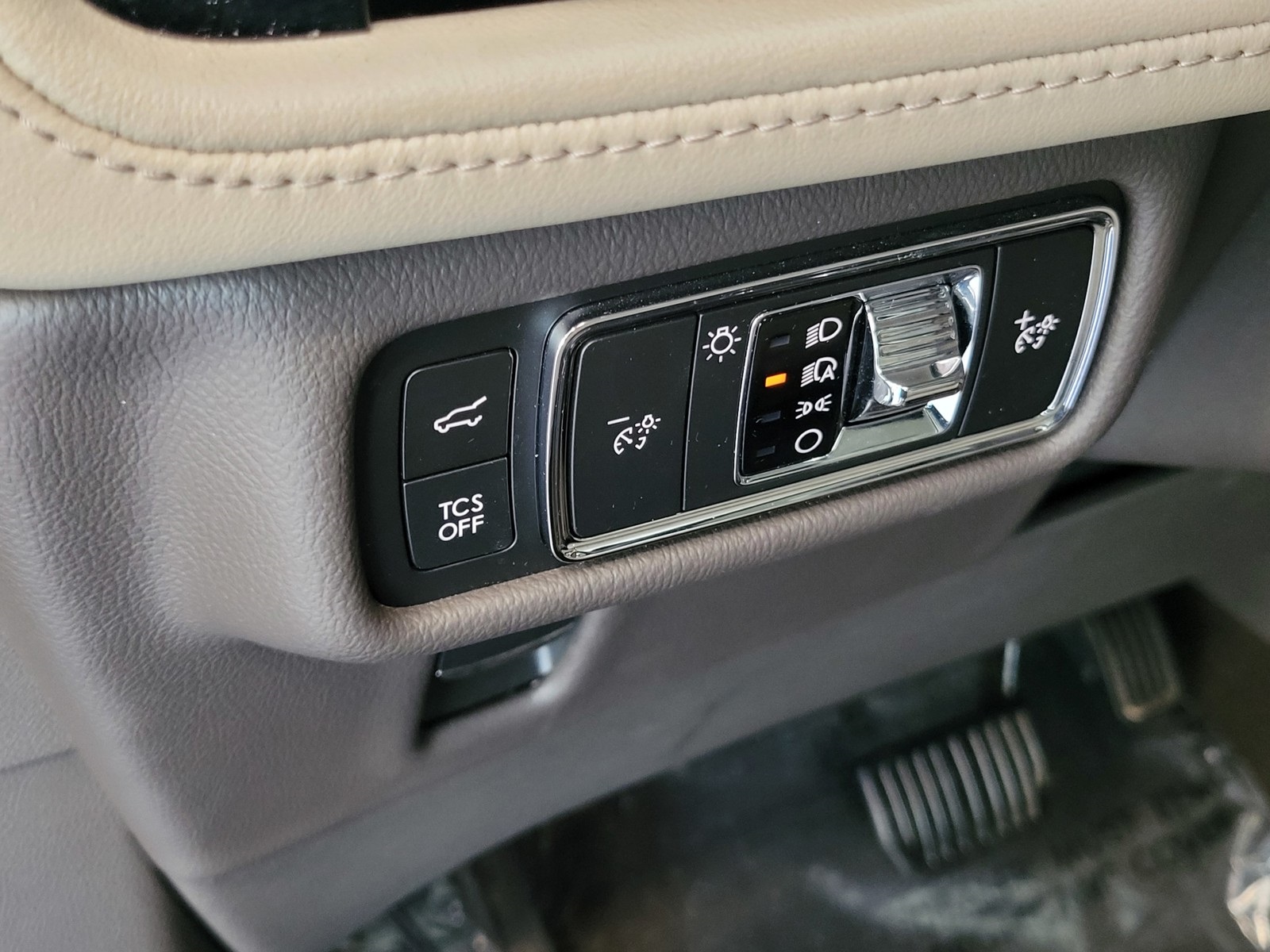 2022 Lincoln Nautilus Standard photo 18