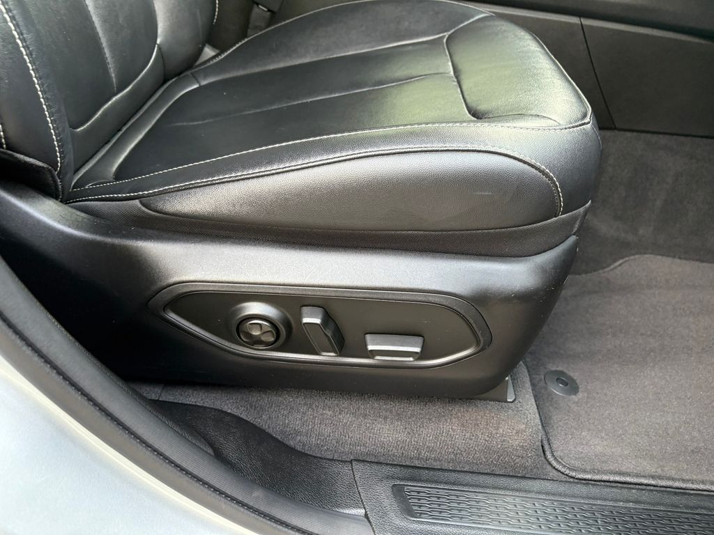 2022 Jeep Grand Cherokee Limited photo 23