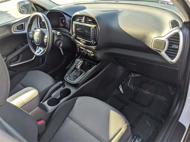 2023 Kia Soul LX photo 10