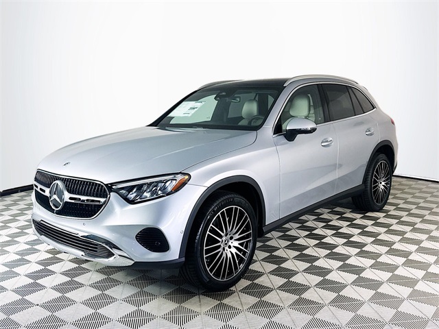 2026 Mercedes Benz GLC 300 photo 2