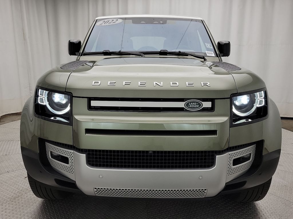 2022 Land Rover Defender 110 SE photo 2