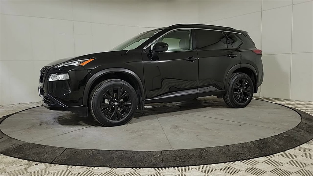 2023 NISSAN ROGUE - Image 3