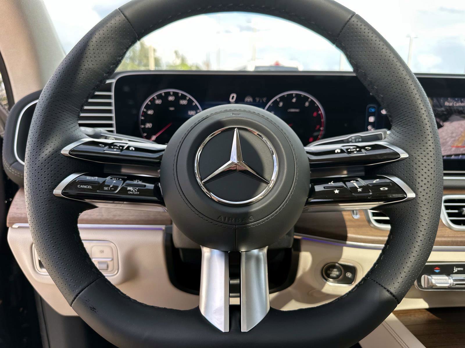 2026 Mercedes Benz GLS 450 4MATIC photo 30