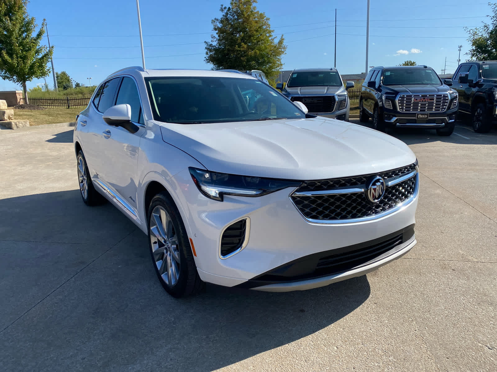 2023 Buick Envision Avenir photo 3