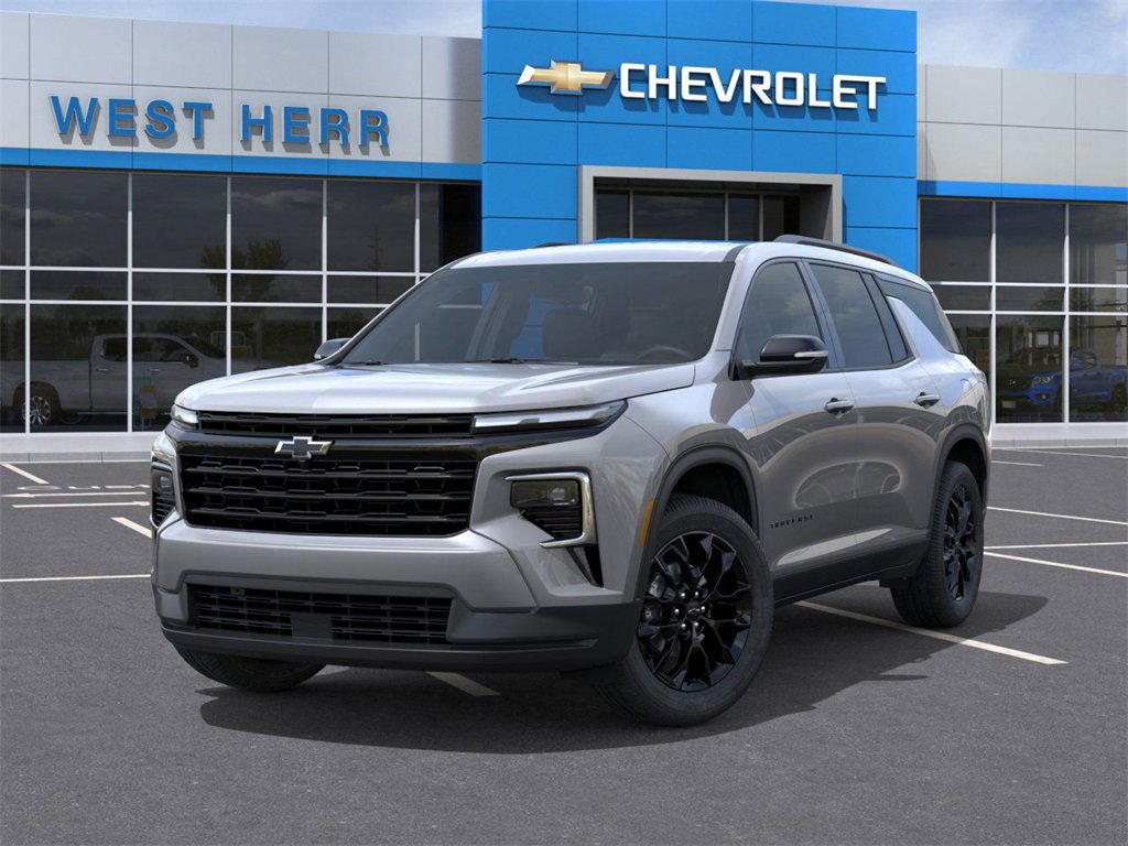 2025 Chevrolet Traverse photo 5
