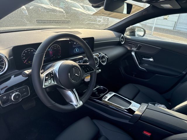 2025 Mercedes Benz CLA 250 4MATIC photo 9