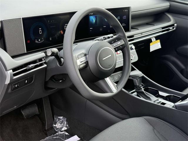 2025 Hyundai Tucson SE photo 2