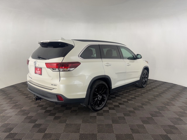 2019 Toyota Highlander Base photo 8