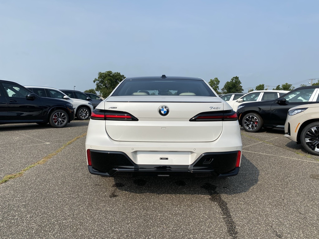 2025 Bmw 740i xDrive photo 3