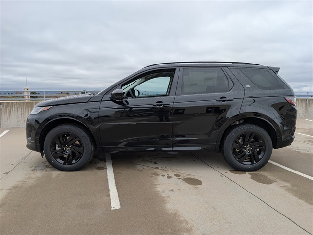 2025 Land Rover Discovery Sport S photo 2