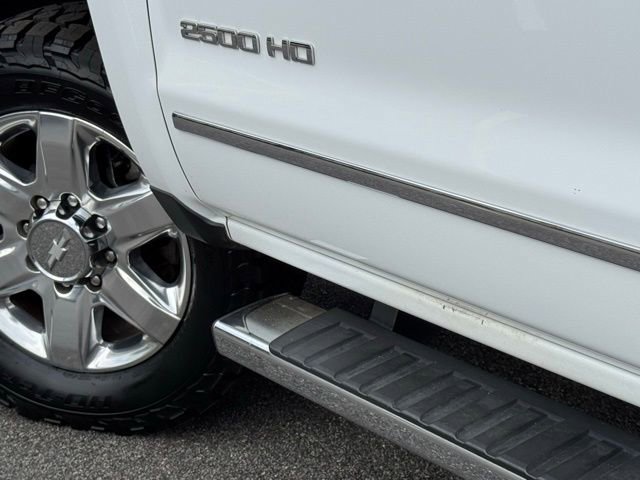 2019 Chevrolet Silverado 2500HD LTZ photo 13