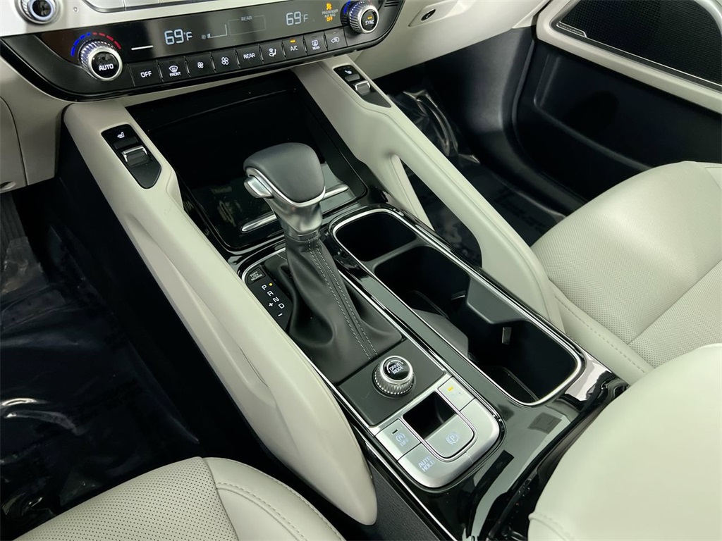 2025 Kia Telluride S photo 18