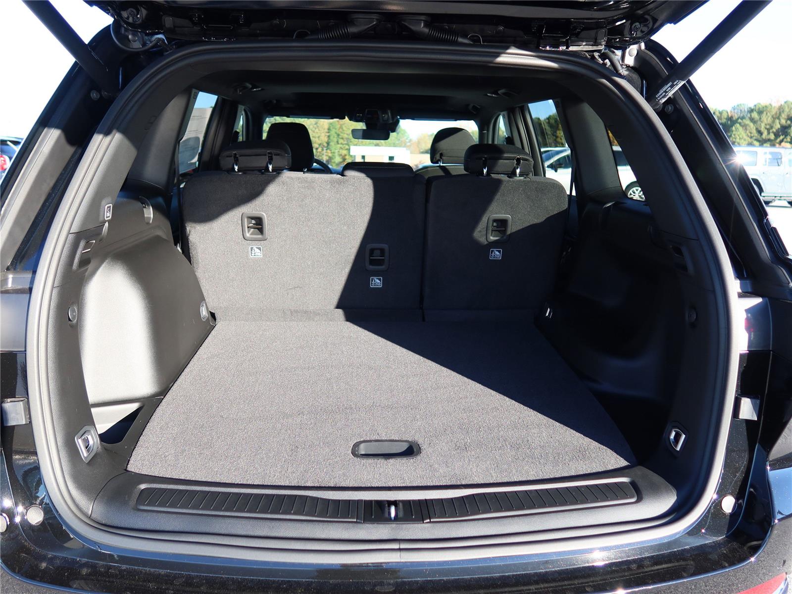 2025 Jeep Grand Cherokee Laredo X photo 4