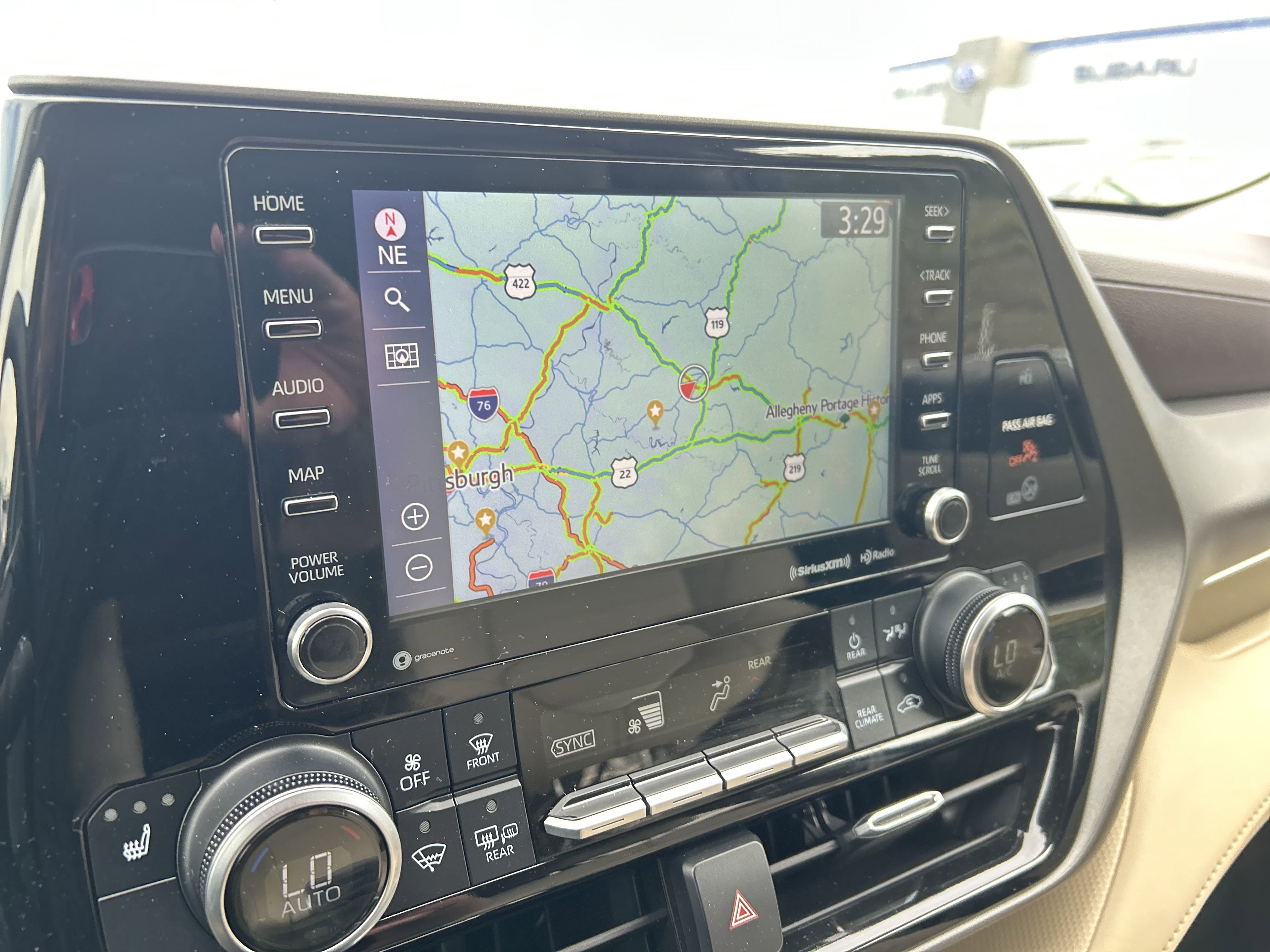 2020 Toyota Highlander Hybrid XLE photo 6