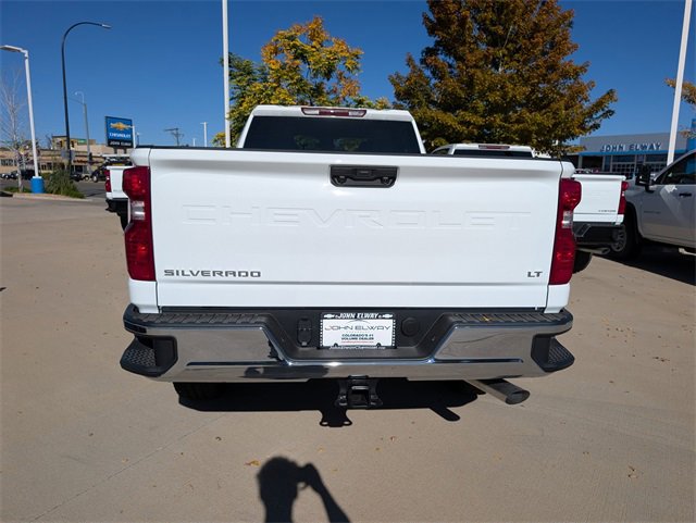 2026 Chevrolet Silverado 3500HD LT photo 4