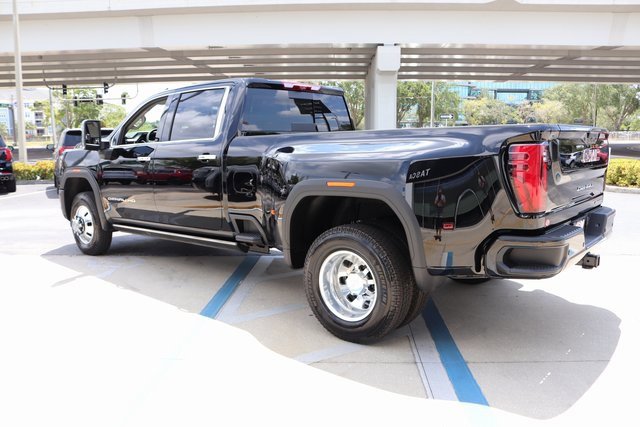 2025 Gmc Sierra 3500 HD Denali photo 4
