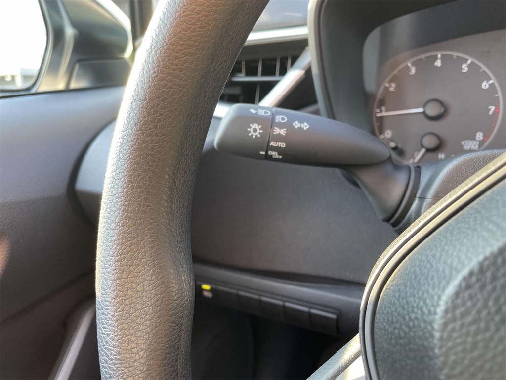2025 Toyota Corolla LE photo 23