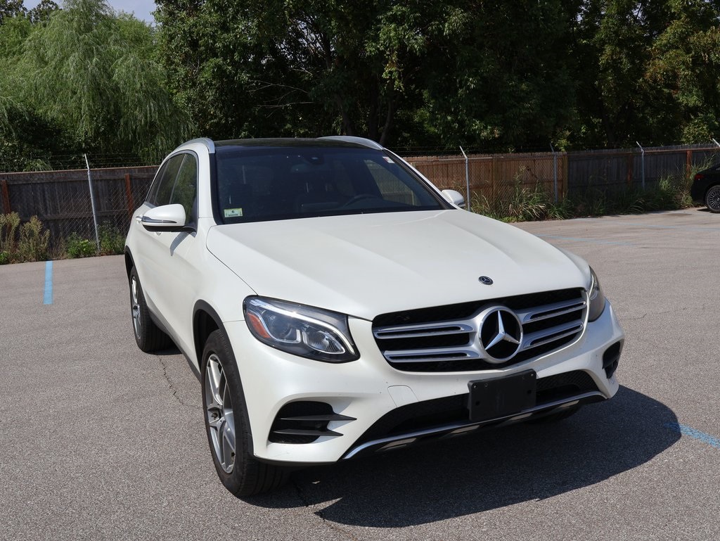 2019 Mercedes Benz GLC 300 4MATIC photo 5