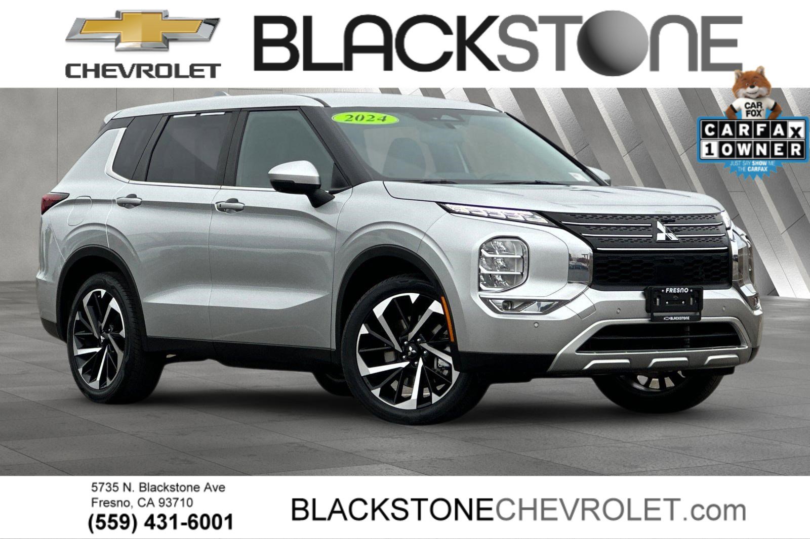 2024 Mitsubishi Outlander SE's photo