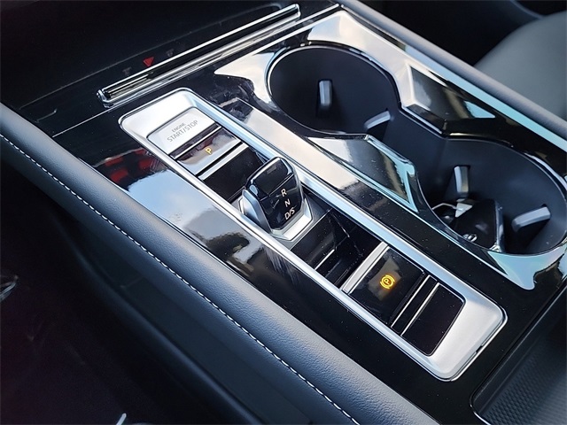 2025 Volkswagen Atlas Cross Sport SEL R-Line photo 21