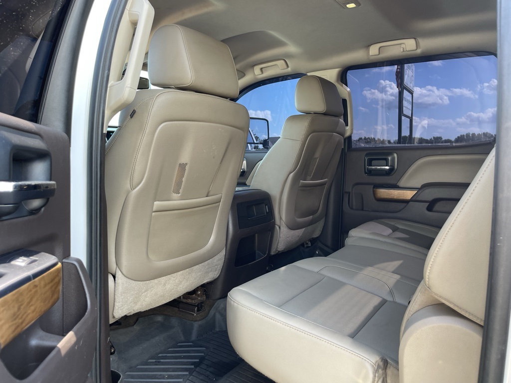 2015 Chevrolet Silverado 2500HD LTZ photo 22