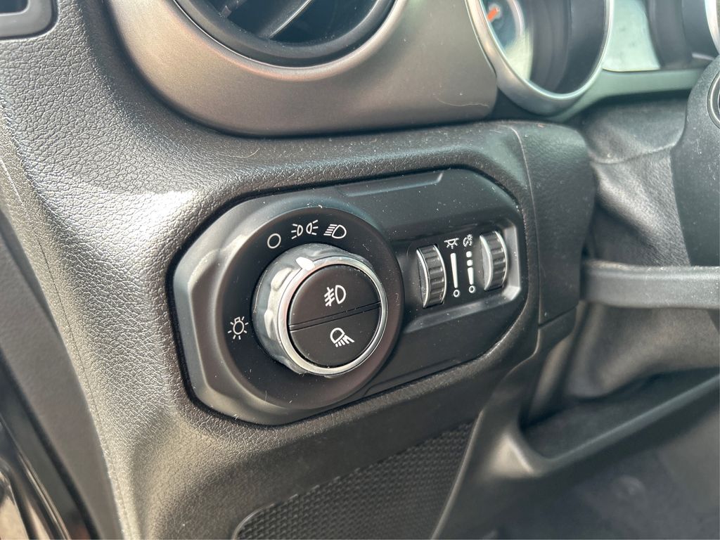 2020 Jeep Gladiator Sport photo 31