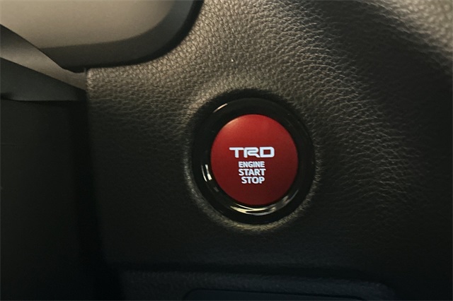 2025 Toyota Tundra SR5 CrewMax photo 24