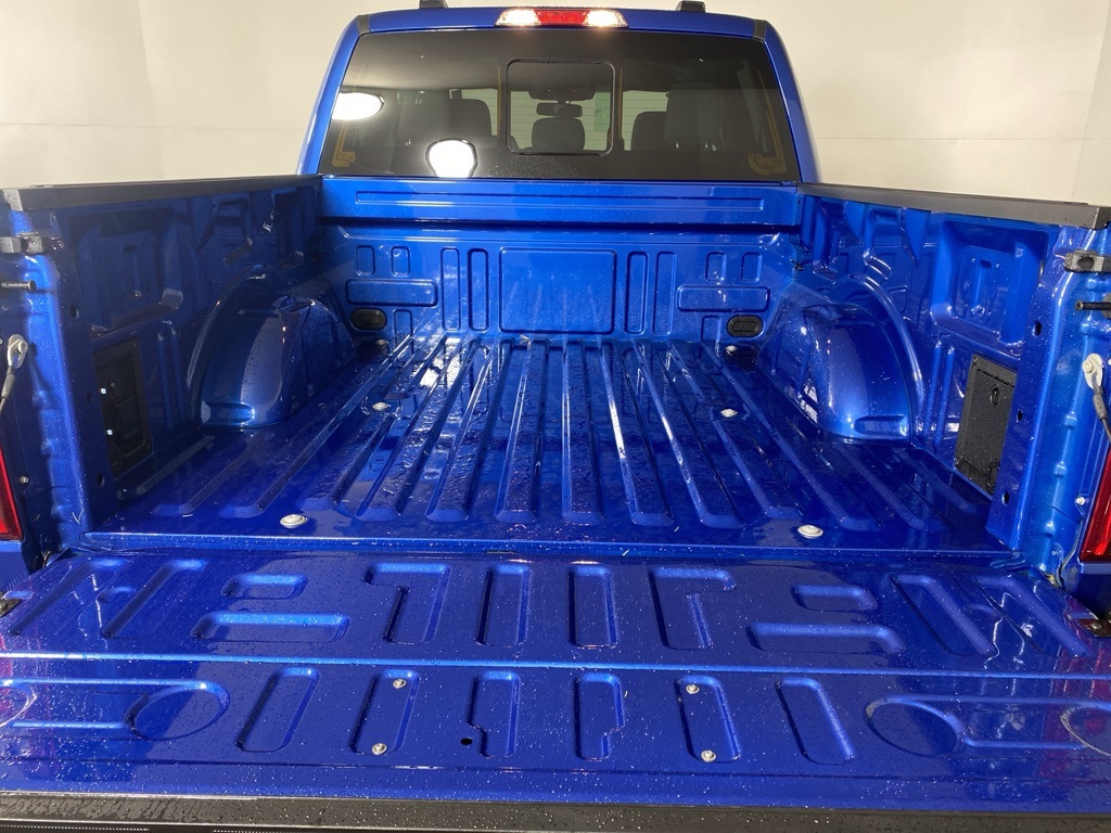 2025 Ford F-150 XLT photo 17