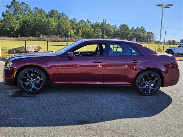2023 Chrysler 300 S photo 2