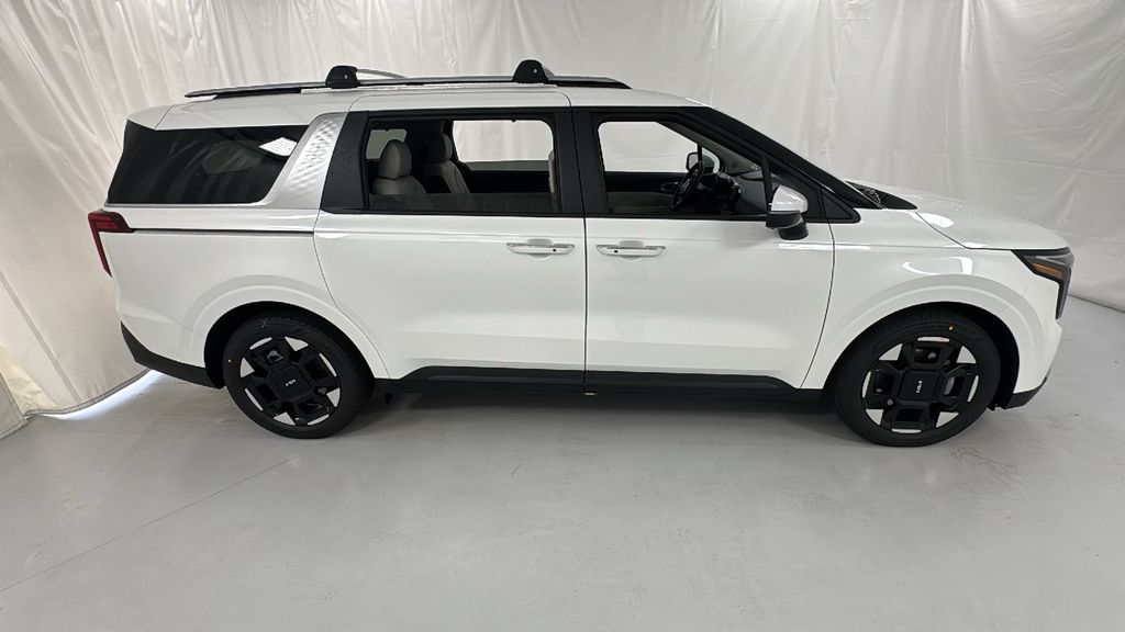 2026 Kia Carnival EX photo 2